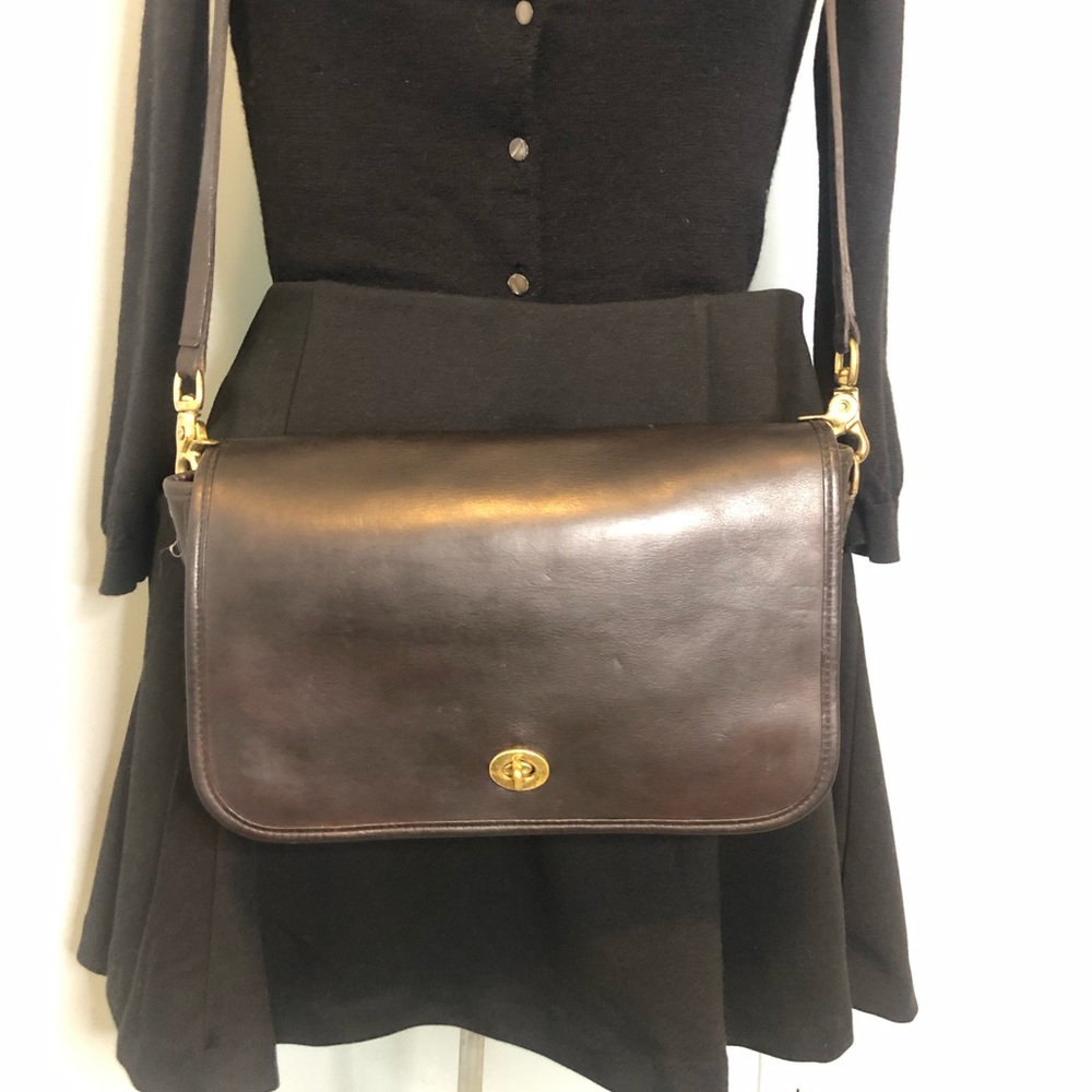 Vintage 1980s Coach brown leather Classic Crossbody